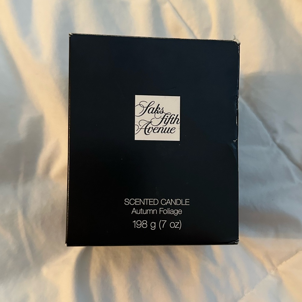 Sakes Fifth Avenue Candle